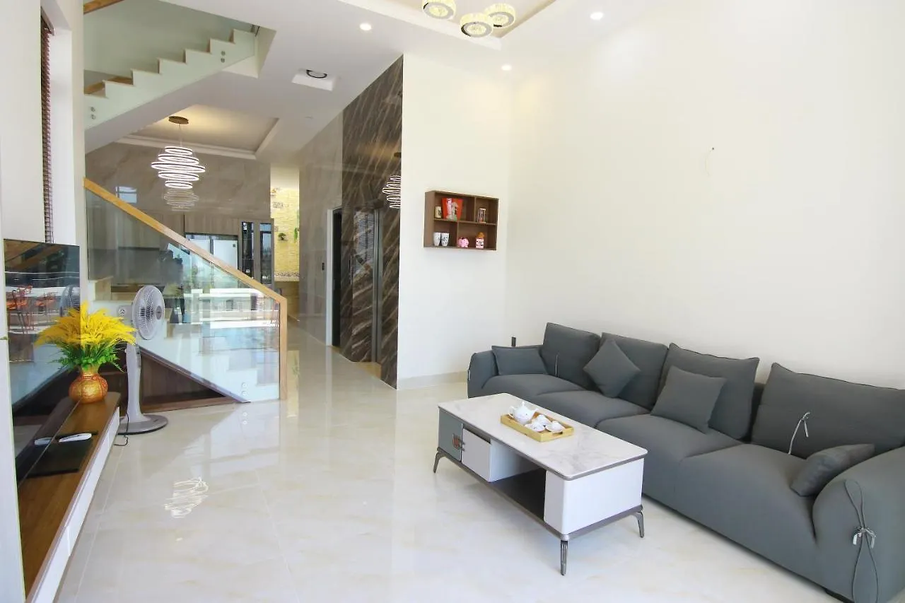 Eric Villa - Bai Dau - View Bien - Di Bo Ra Bien Vung Tau
