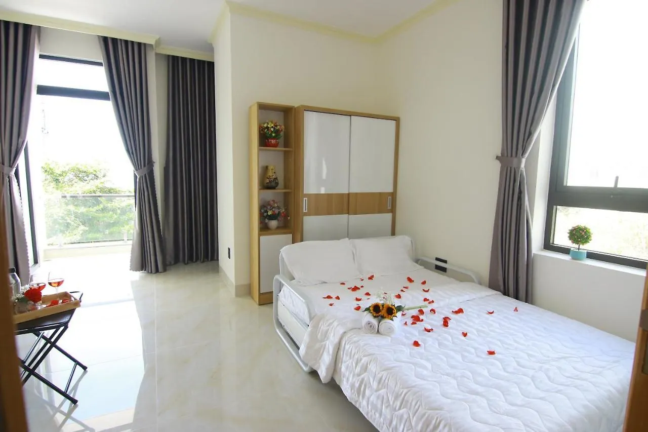 Eric Villa - Bai Dau - View Bien - Di Bo Ra Bien Vung Tau